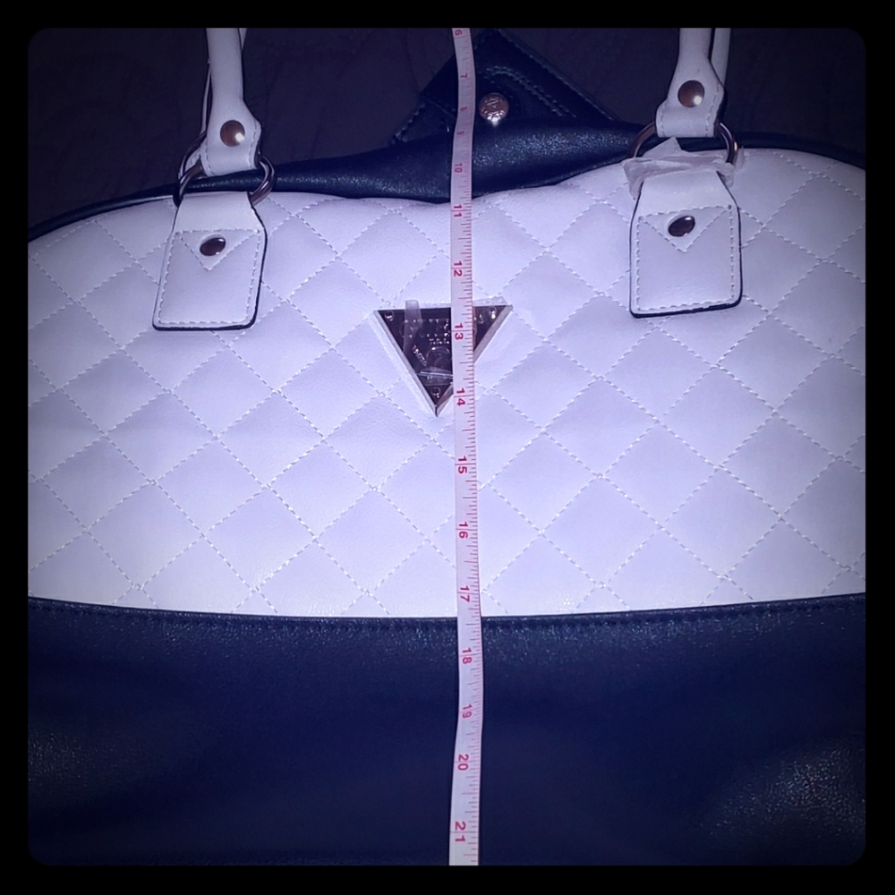 NWOT Guess Weekender Tote